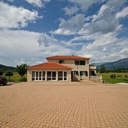 Rooms Leda Vrlika Kültér fotó