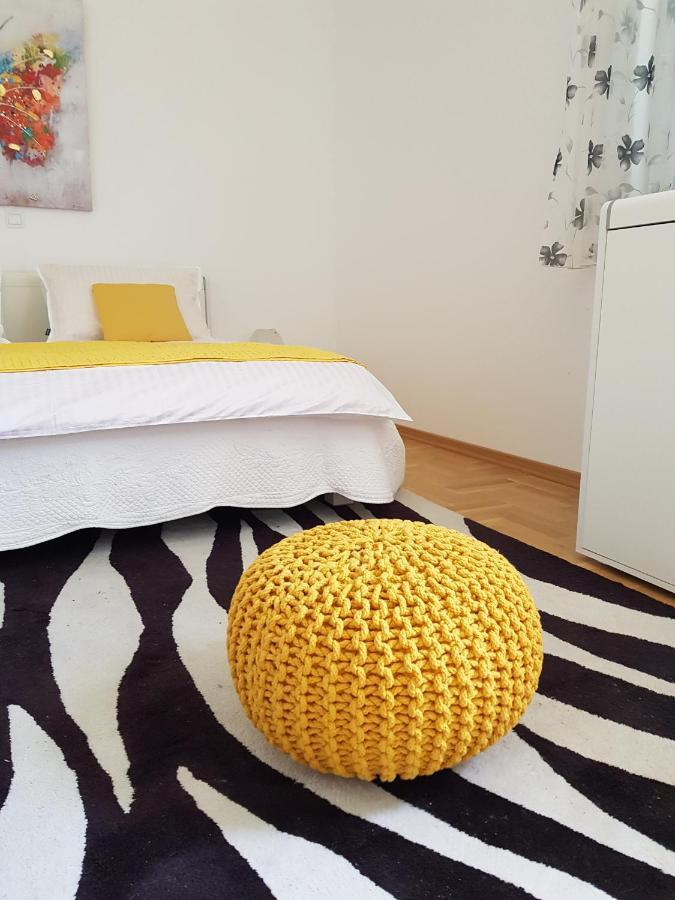 Rooms Leda Vrlika Kültér fotó