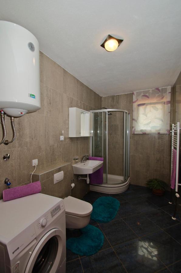 Rooms Leda Vrlika Kültér fotó