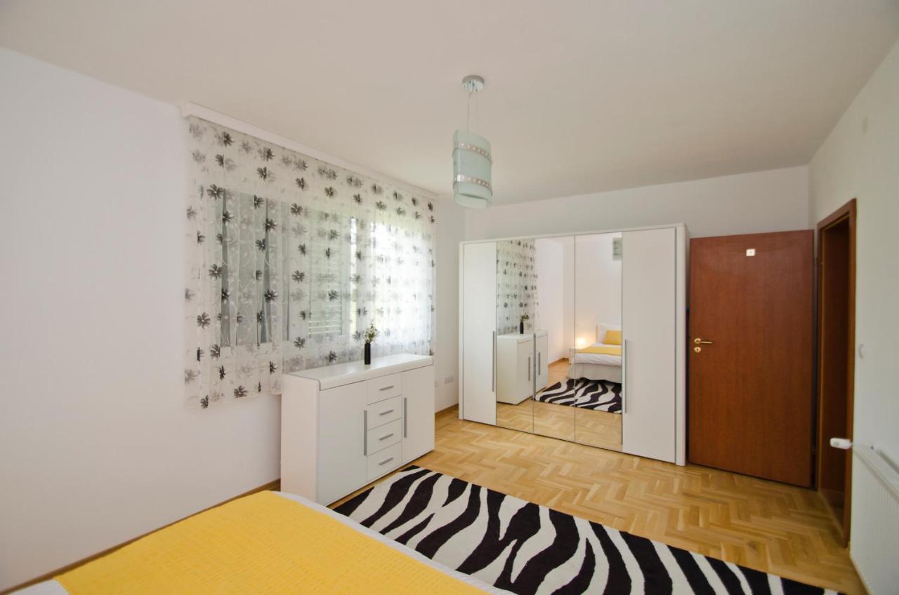 Rooms Leda Vrlika Kültér fotó